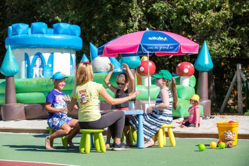 Camping Officiel Siblu Domaine De Soulac Esterno foto