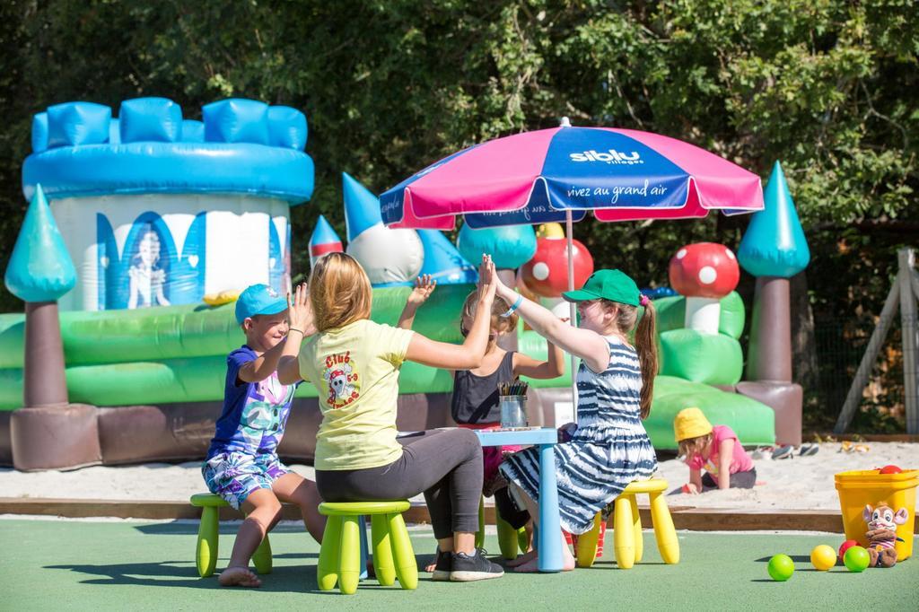 Camping Officiel Siblu Domaine De Soulac Esterno foto